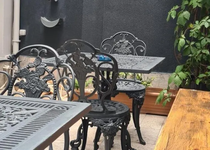 Vila Modern Furnished Historical House