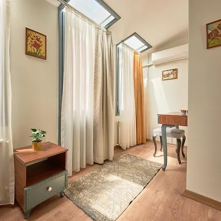 וילה Modern Furnished Historical Building איסטמבול